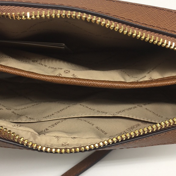 MICHAEL KORS LG EW CROSSBODY Bag Vanilla - Picture 8 of 8